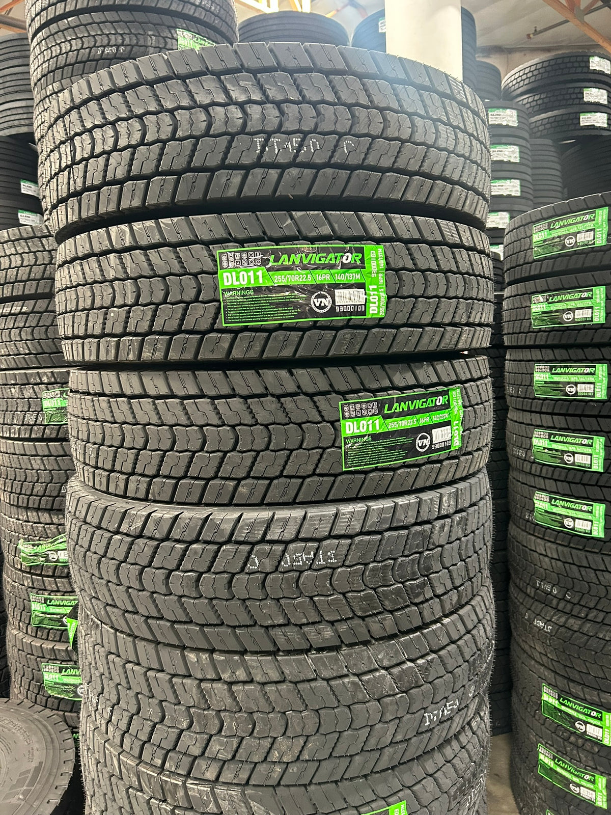 255/70R22.5-16PR DL011 LANVIGATOR