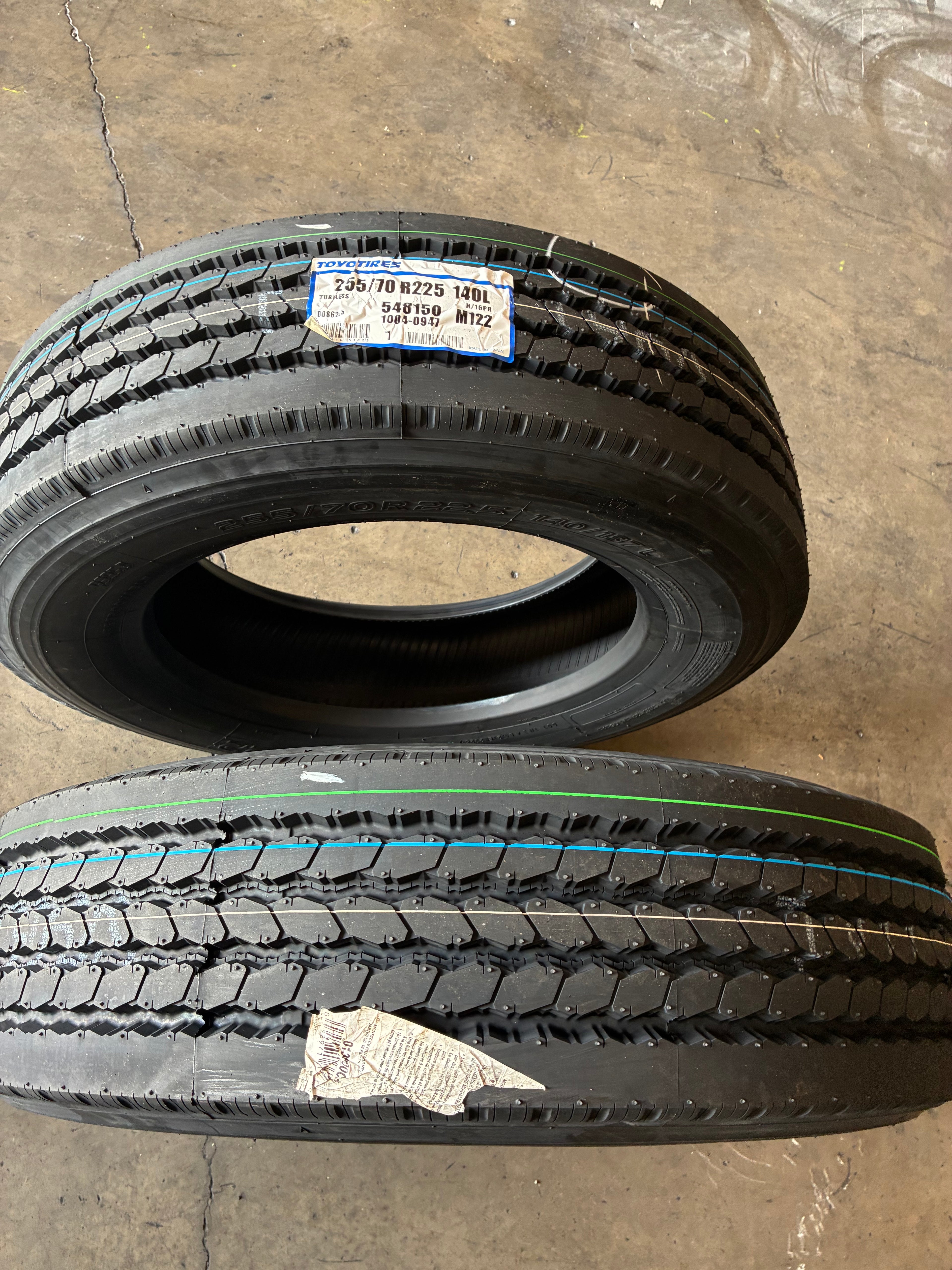255/70R22.5 140/137L H TOYO