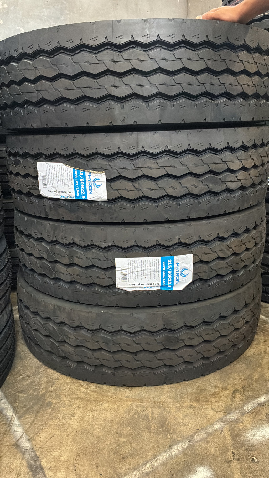 315/80R22.5 PAP02 PHYRON