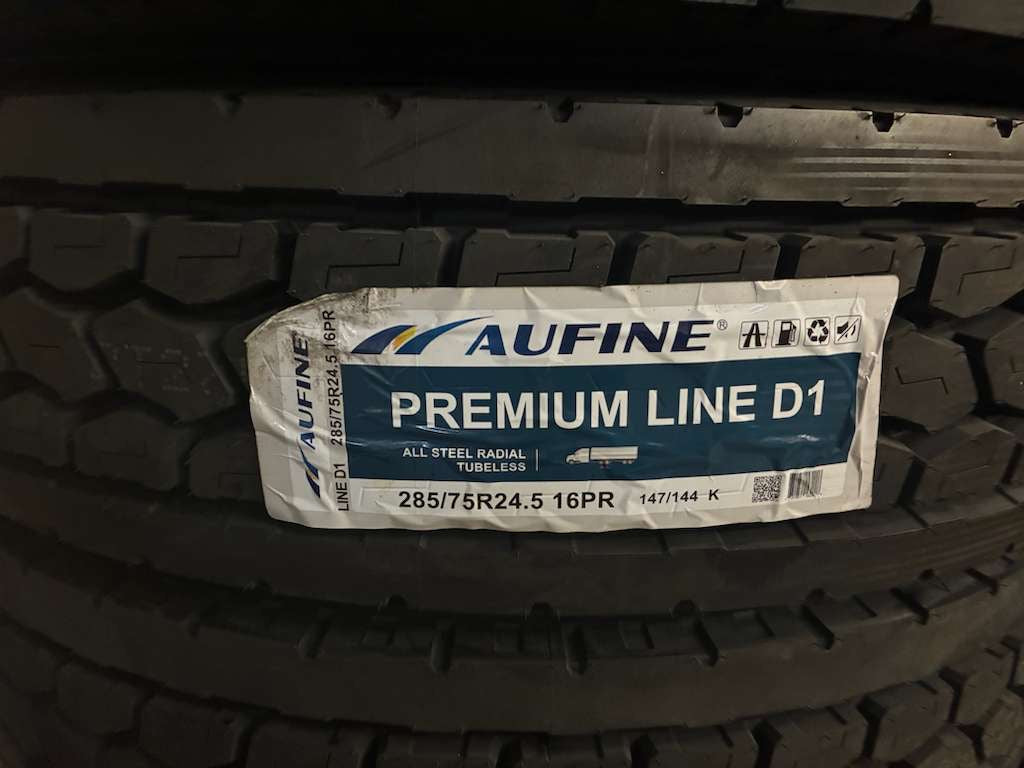 285/75r24.5-16 Aufine LINE D1 Drive Position Tire Closed Shoulder