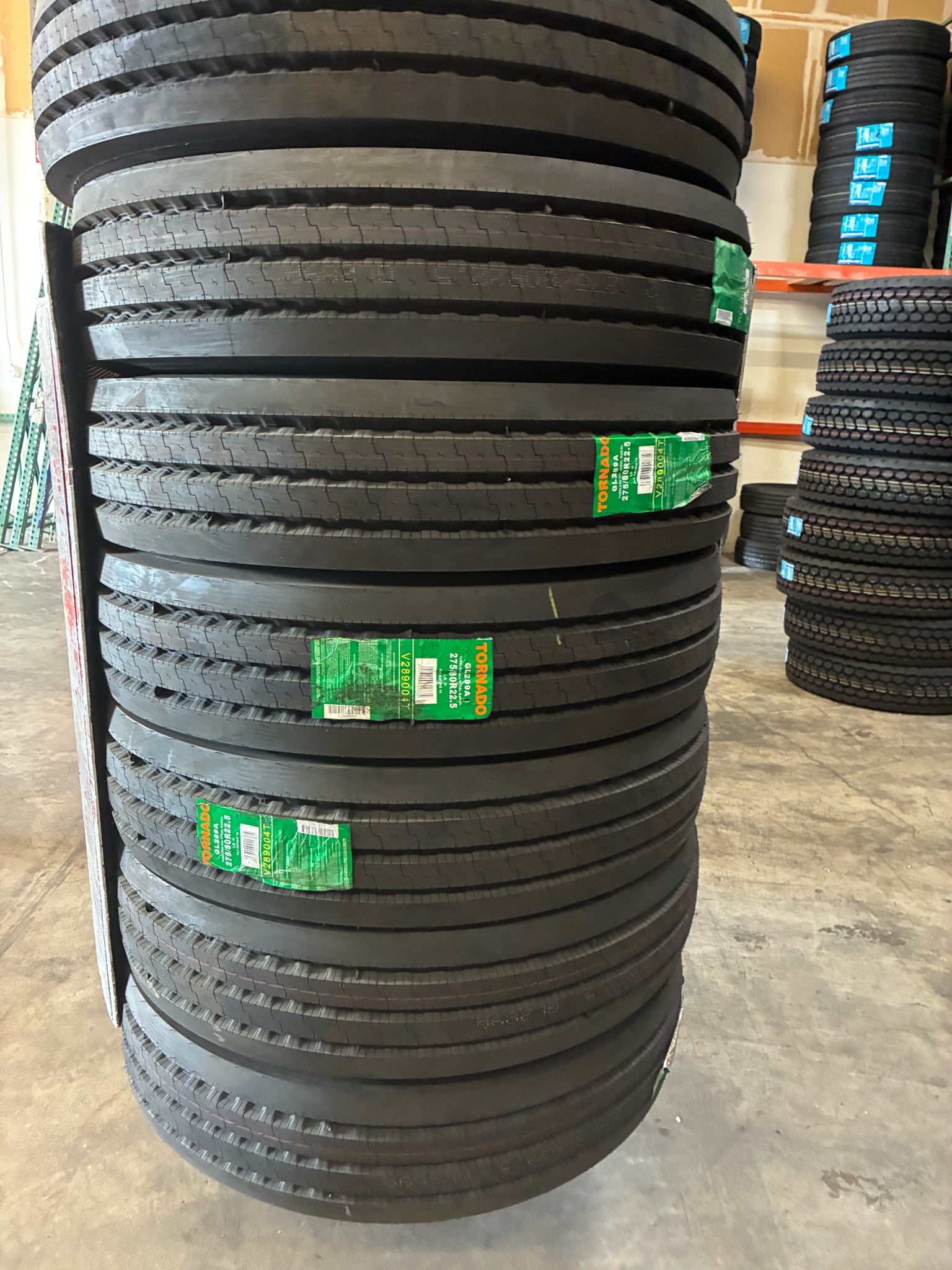 GL289A 275/80r22.5-16 Tornado GL289A All Position Tire Solid Shoulder Straight Rib