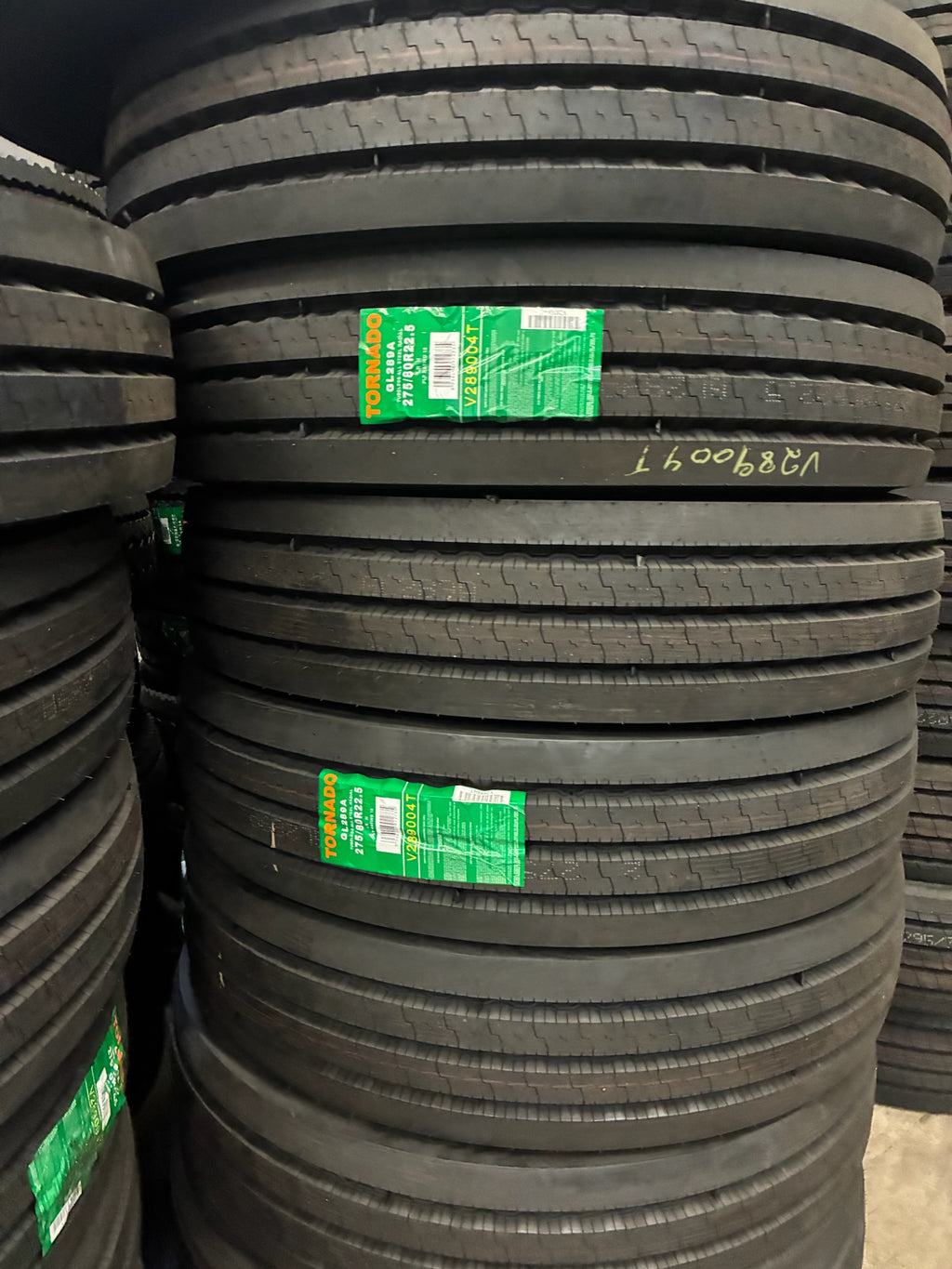 GL289A 275/80r22.5-16 Tornado GL289A All Position Tire Solid Shoulder Straight Rib