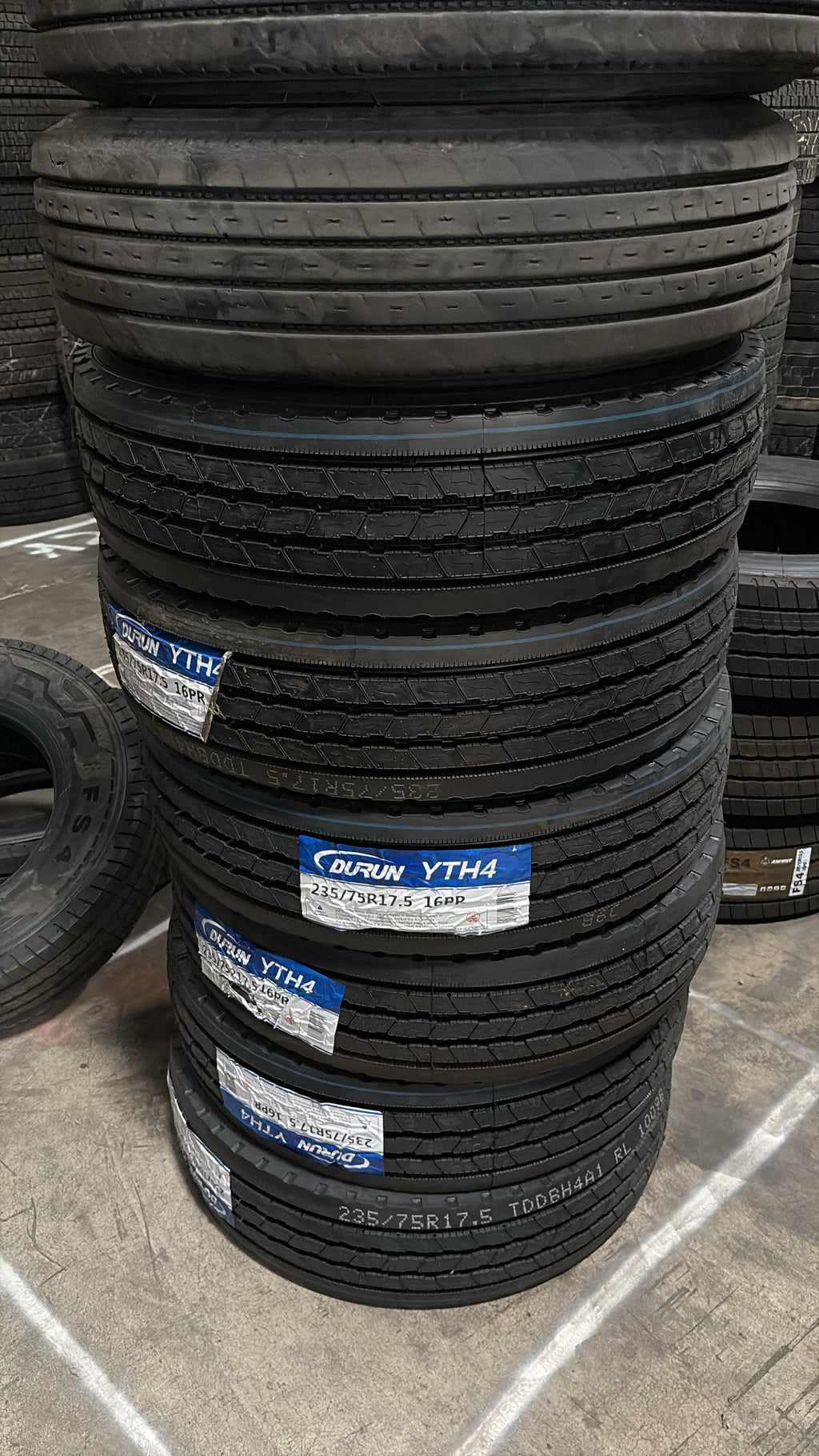 YTH4 235/75r17.5 16ply Durun All Position Straight Rib Tire