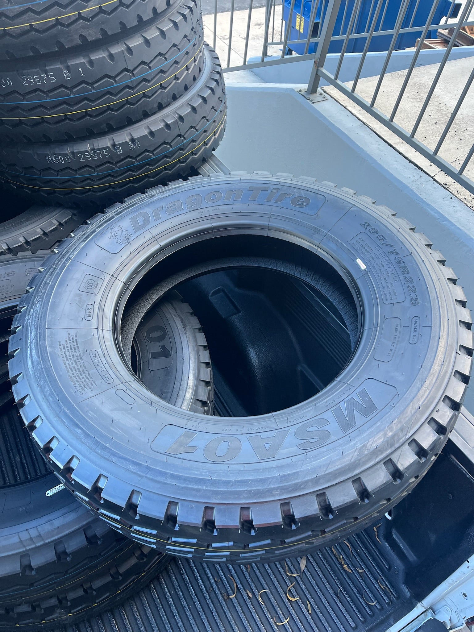 295/75r22.5-16 Mixed Service Tire Dragon MSA01 All Position Tire